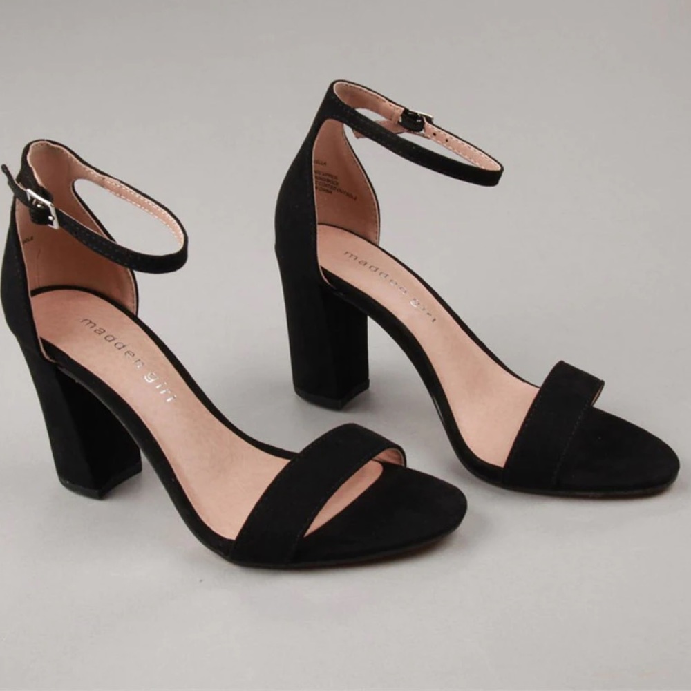 NEW!! Steve Madden Beella heel